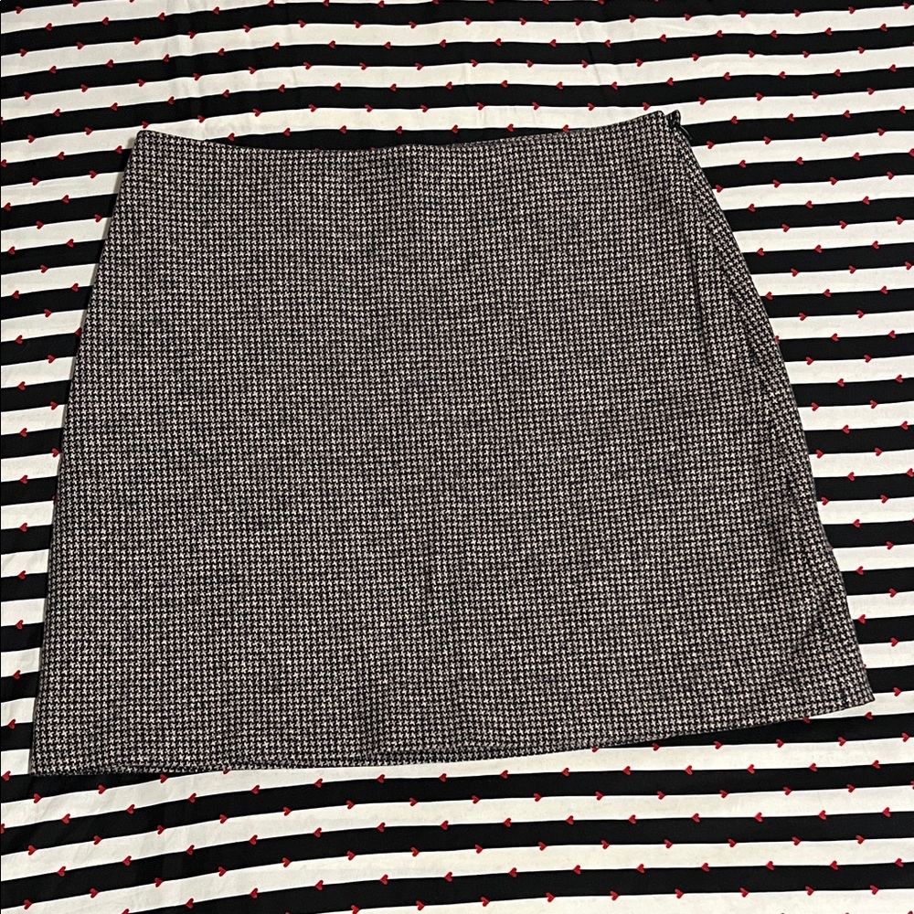 Theory Classic Black and White Women's Skirt